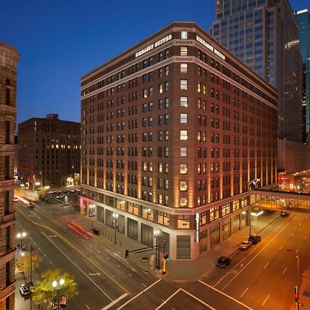 Embassy Suites By Hilton Minneapolis Downtown Hotel Exterior photo
